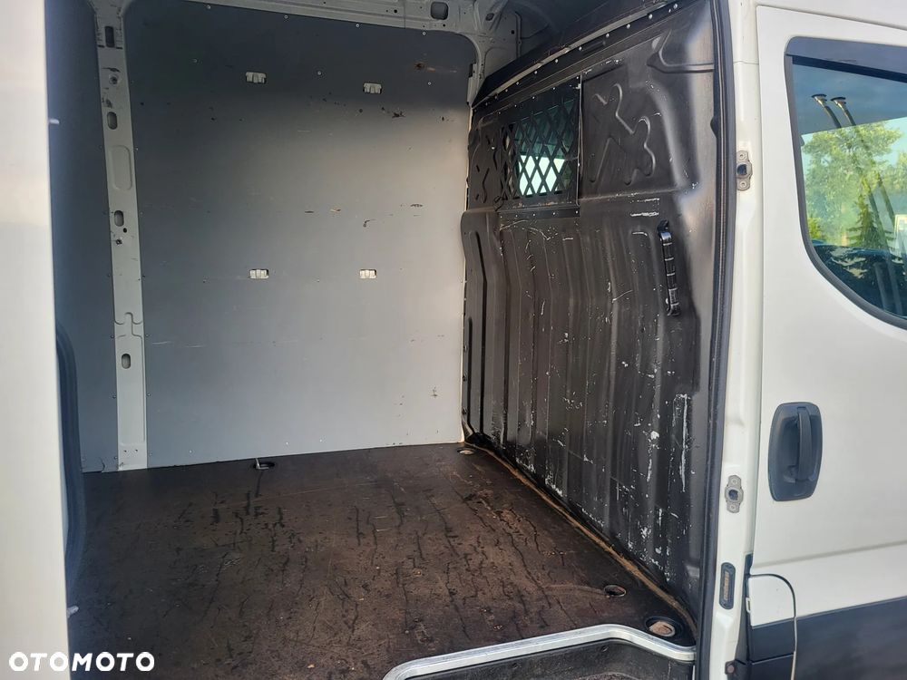 Iveco Daily - 38