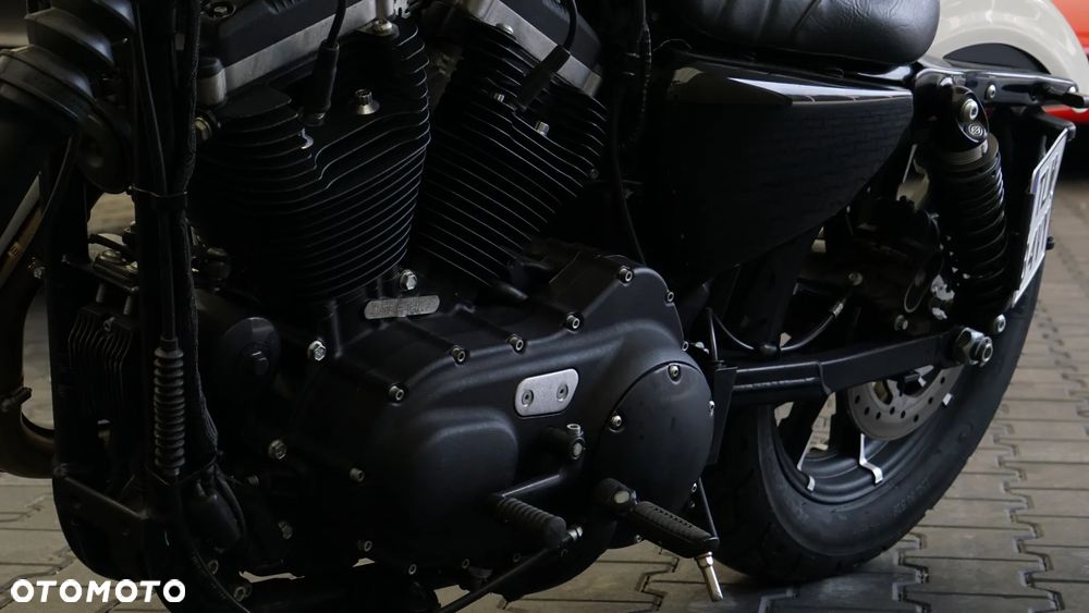 Harley-Davidson Sportster Iron 883 - 24