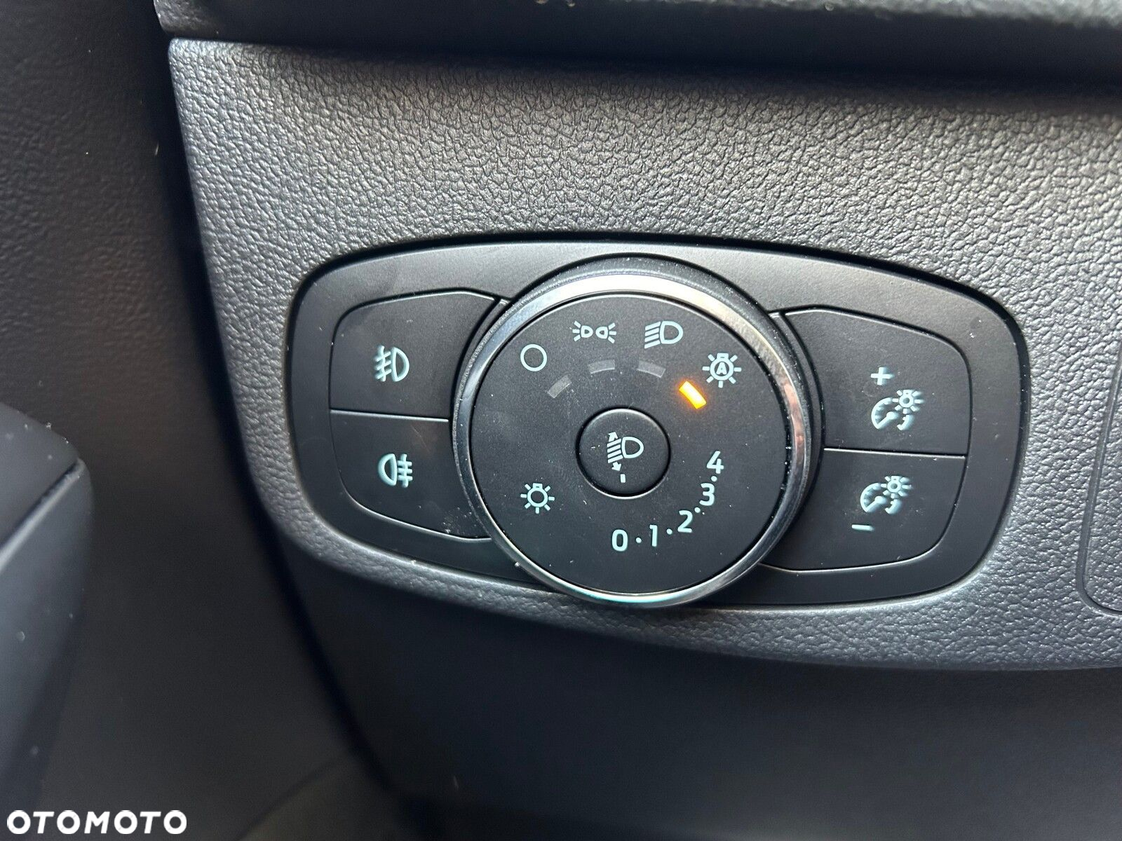 Ford Focus 1.0 EcoBoost mHEV Titanium X - 15