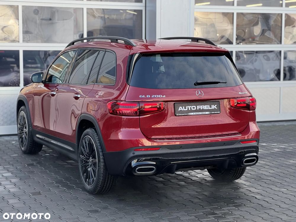 Mercedes-Benz GLB 200 d 4-Matic AMG Line 8G-DCT - 8