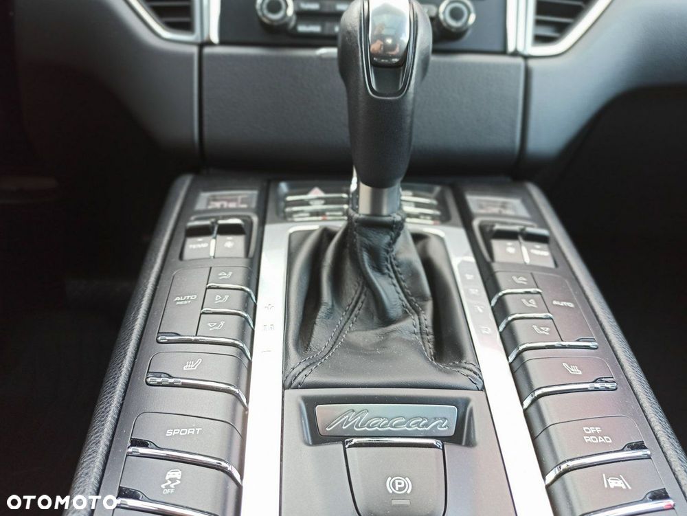 Porsche Macan - 18