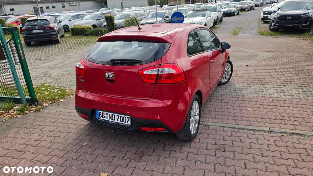 Kia Rio 1.2 Dream Team Edition - 18