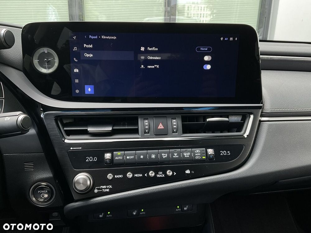 Lexus ES 300h Business Edition - 25