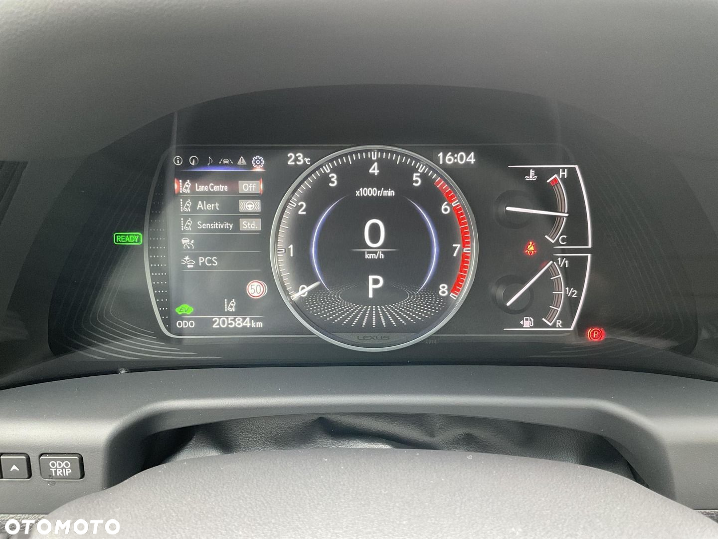 Lexus ES 300h Business Edition - 23