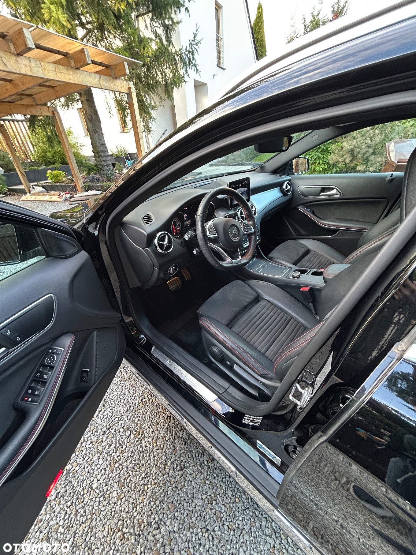 Mercedes-Benz GLA 200 7G-DCT AMG Line - 7