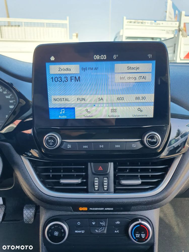 Ford Fiesta - 25