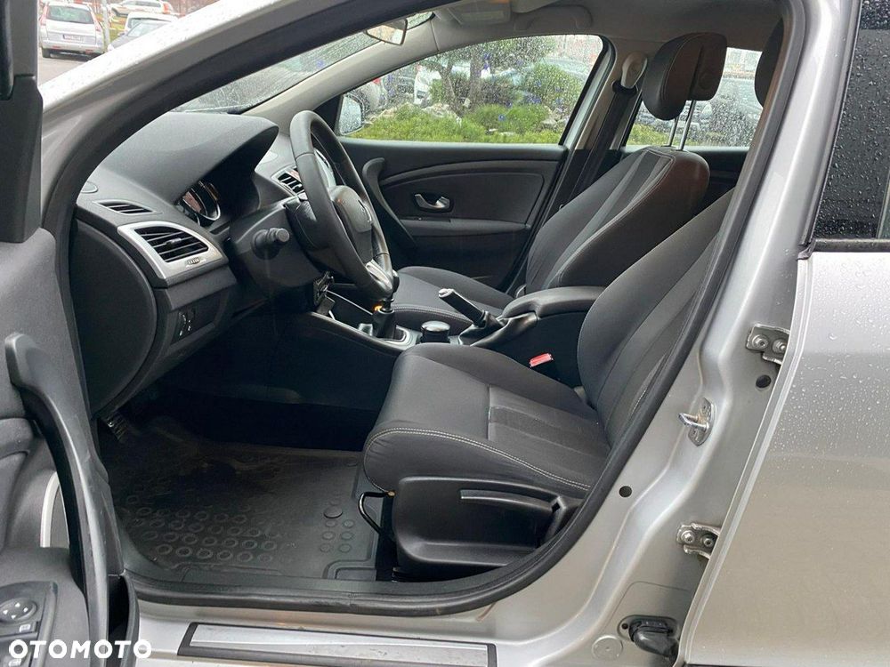 Renault Megane 1.6 16V 110 Authentique - 9