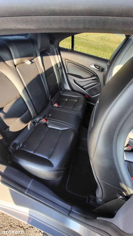 Mercedes-Benz CLA 250 4-Matic - 10