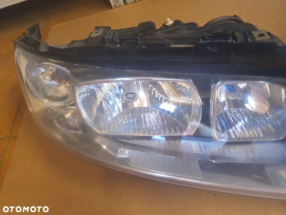 REFLEKTOR L/P VOLVO V70 II XC70 LIFT EUROPA - 4