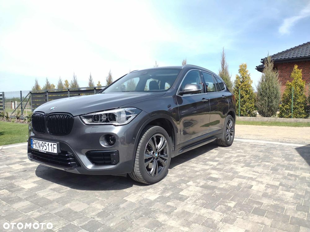 BMW X1 xDrive20d Sport Line - 1