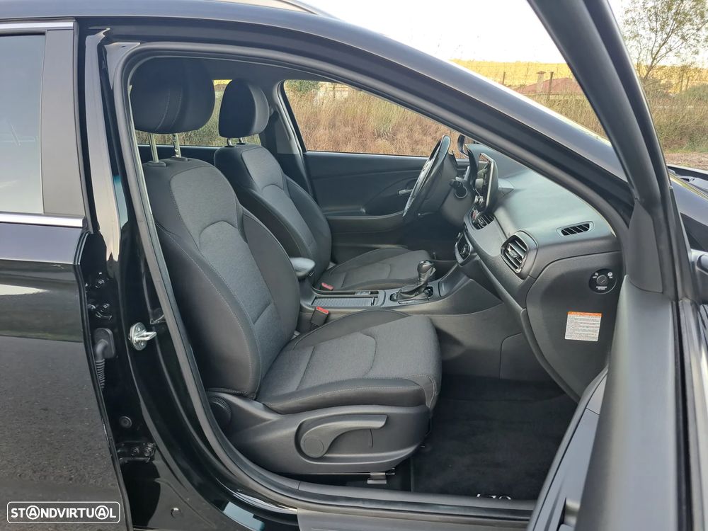 Hyundai i30 SW 1.0 T-GDI 48V-Hybrid DCT Select - 14