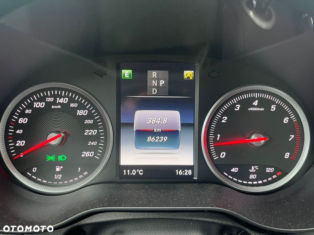 Mercedes-Benz Klasa C 160 9G-TRONIC - 27