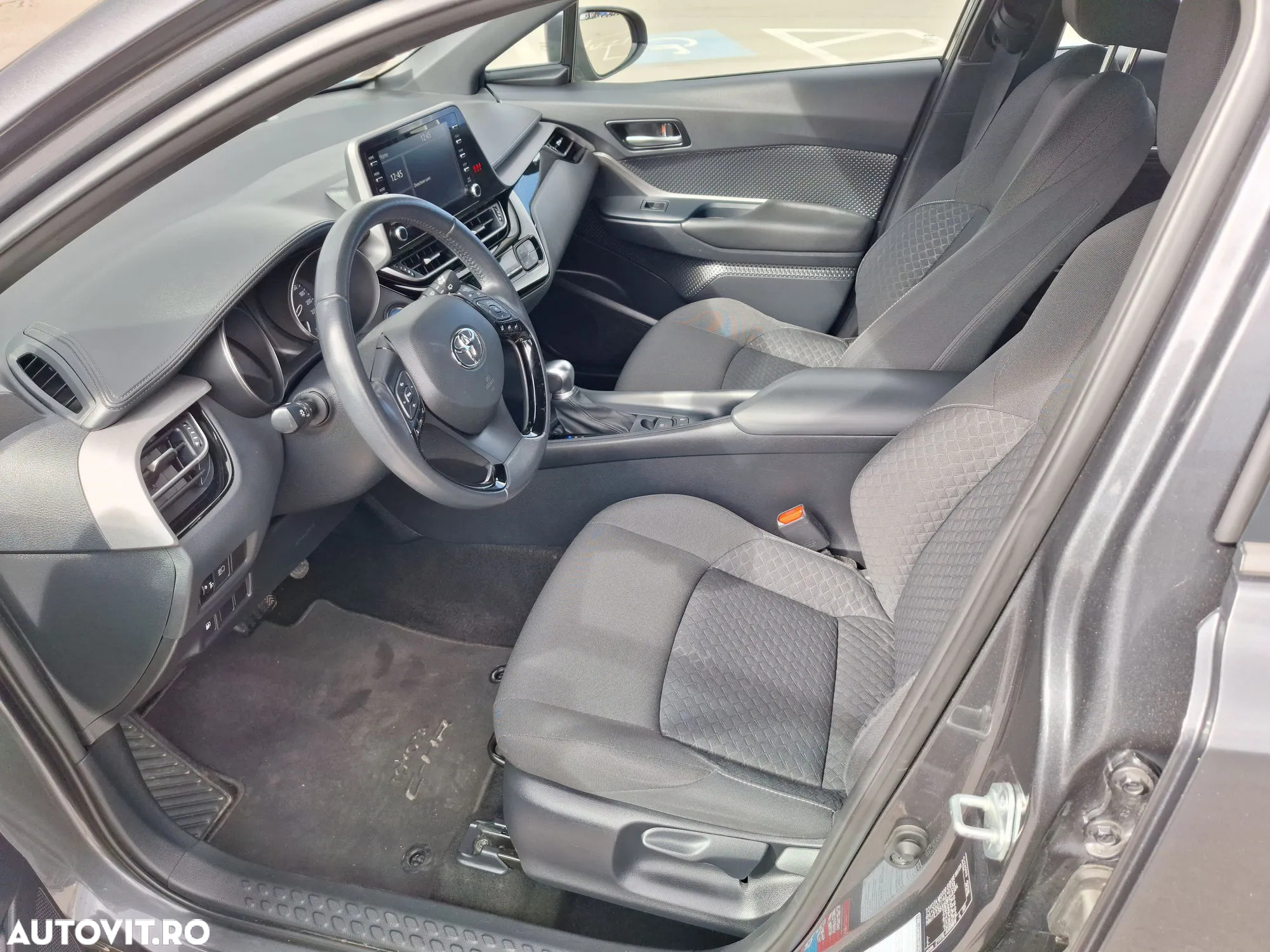 Toyota C-HR - 10
