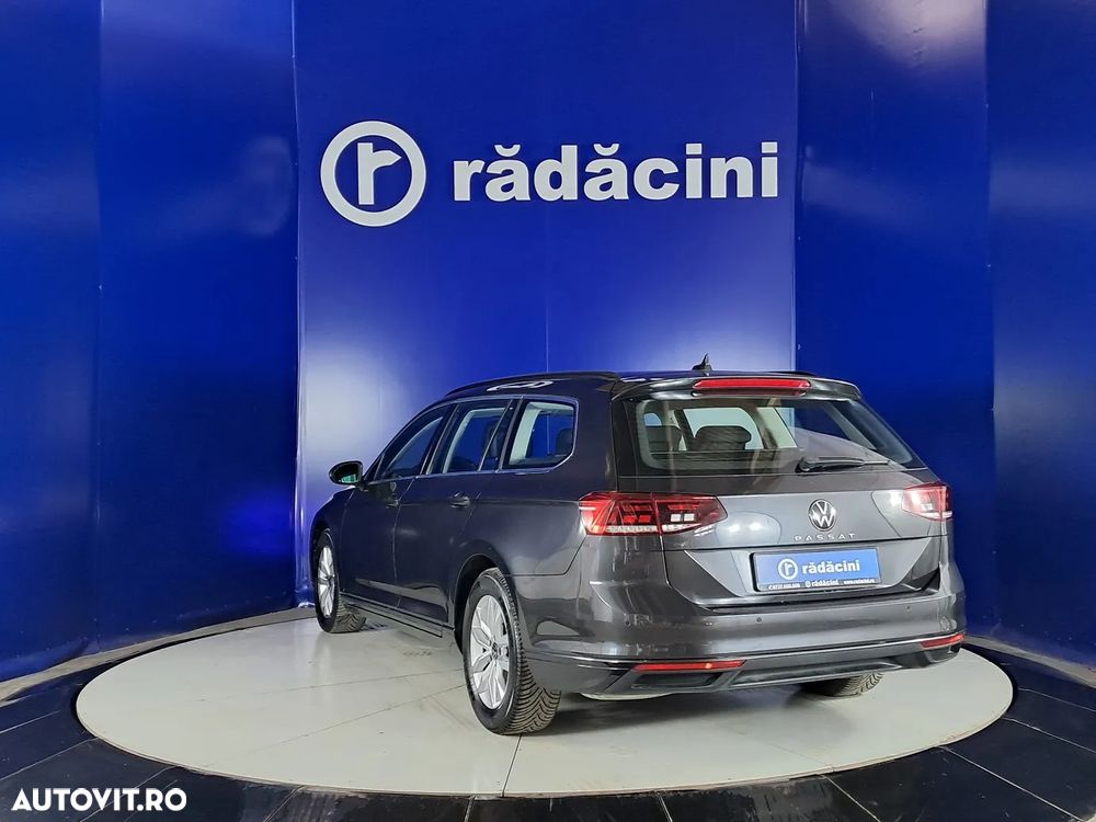 Volkswagen Passat - 7