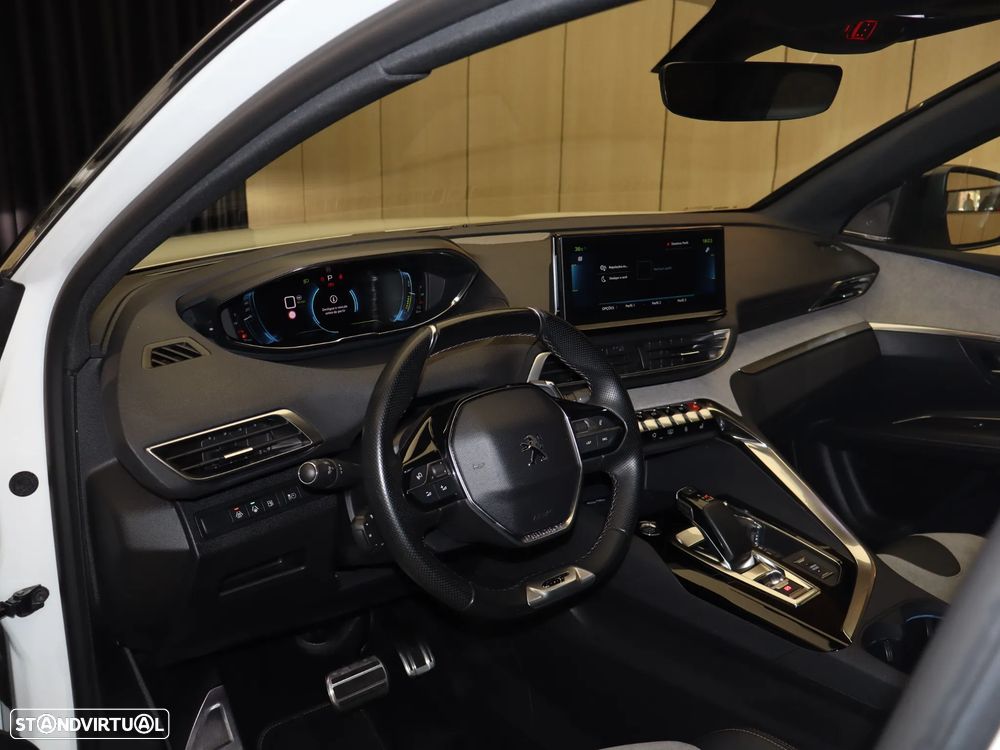 Peugeot 3008 1.6 Hybrid GT Pack e-EAT8 - 23