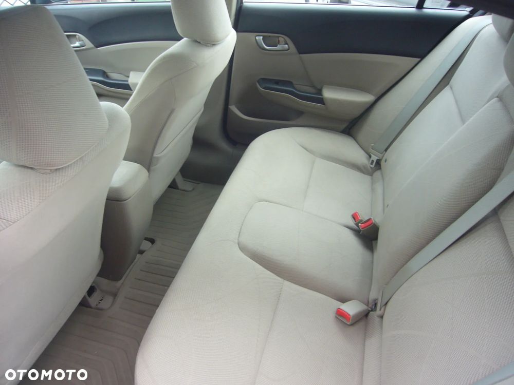 Honda Civic 1.8 Comfort - 13