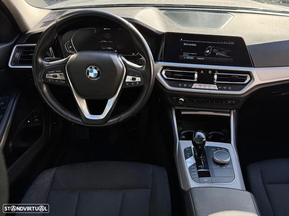 BMW 330 e Touring Auto - 6
