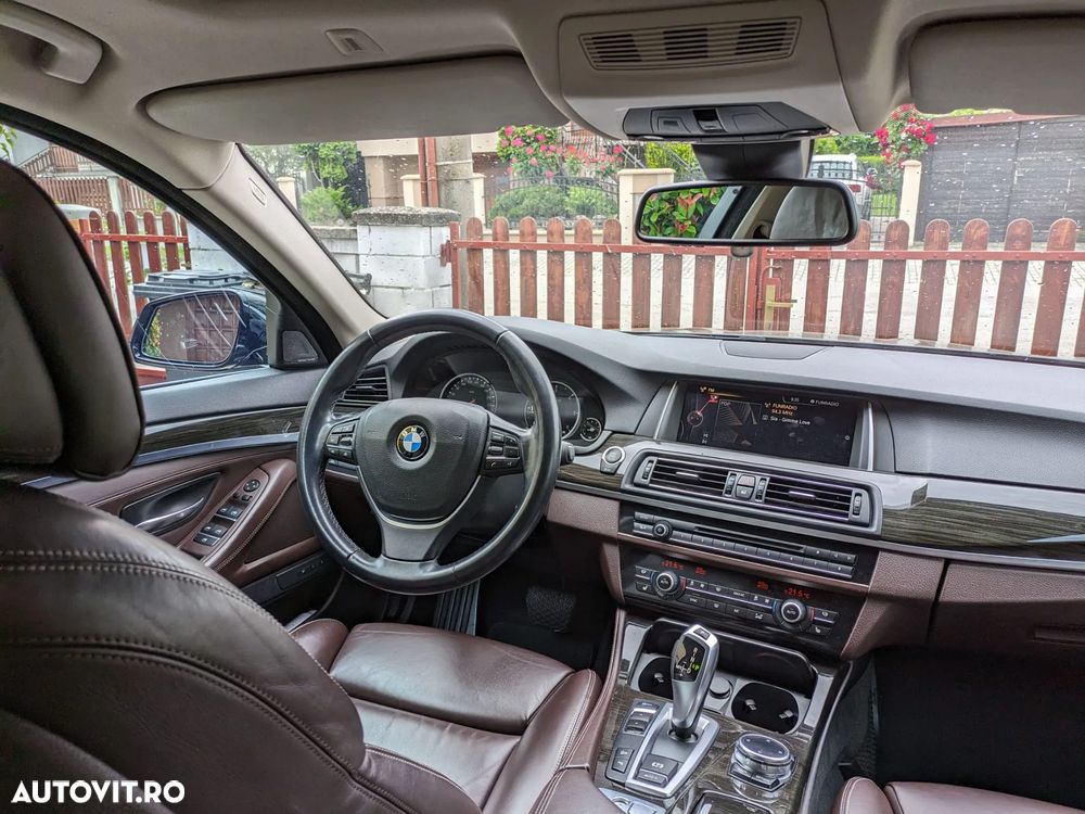 BMW Seria 5 525d xDrive Aut. Luxury Line - 2