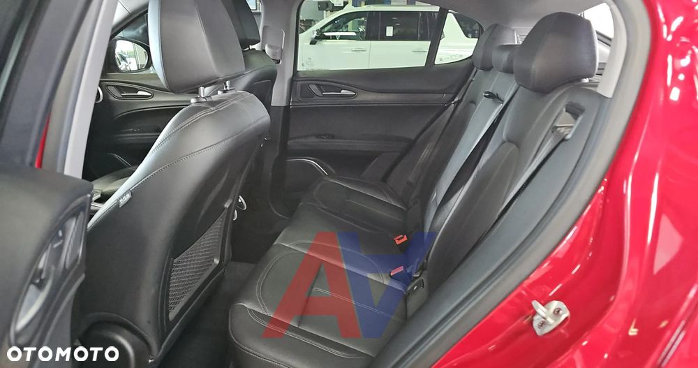 Alfa Romeo Stelvio 2.0 Turbo TI Q4 - 17
