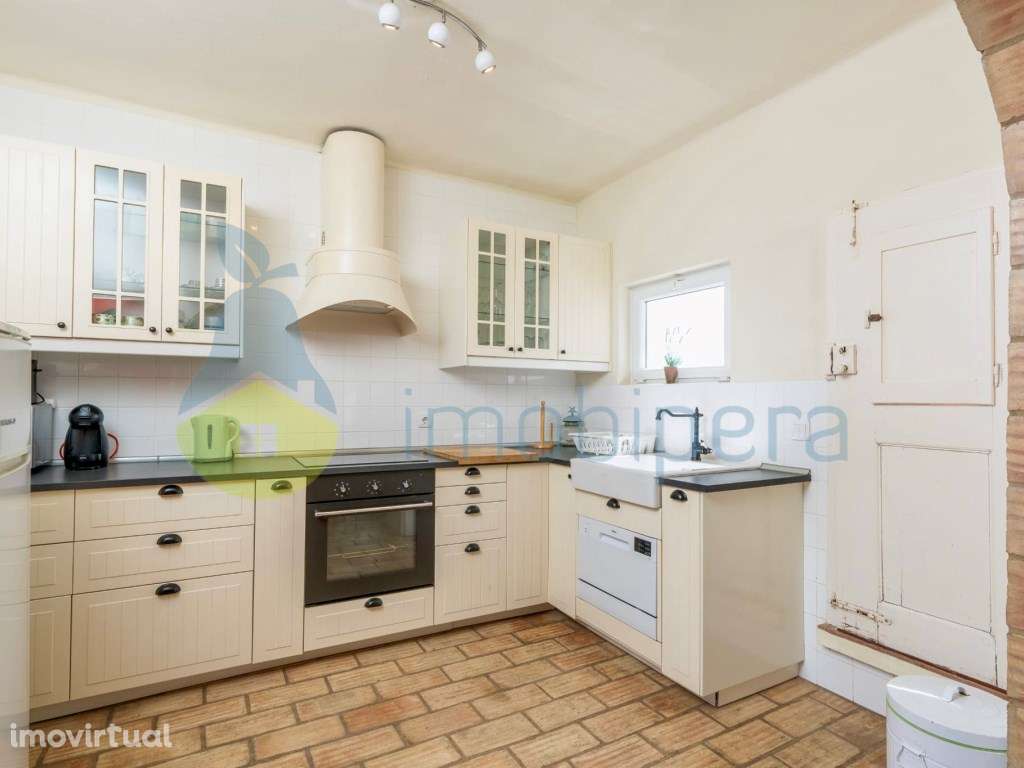 Prédio habitacional e comercial em Carvoeiro - Grande imagem: 5/35