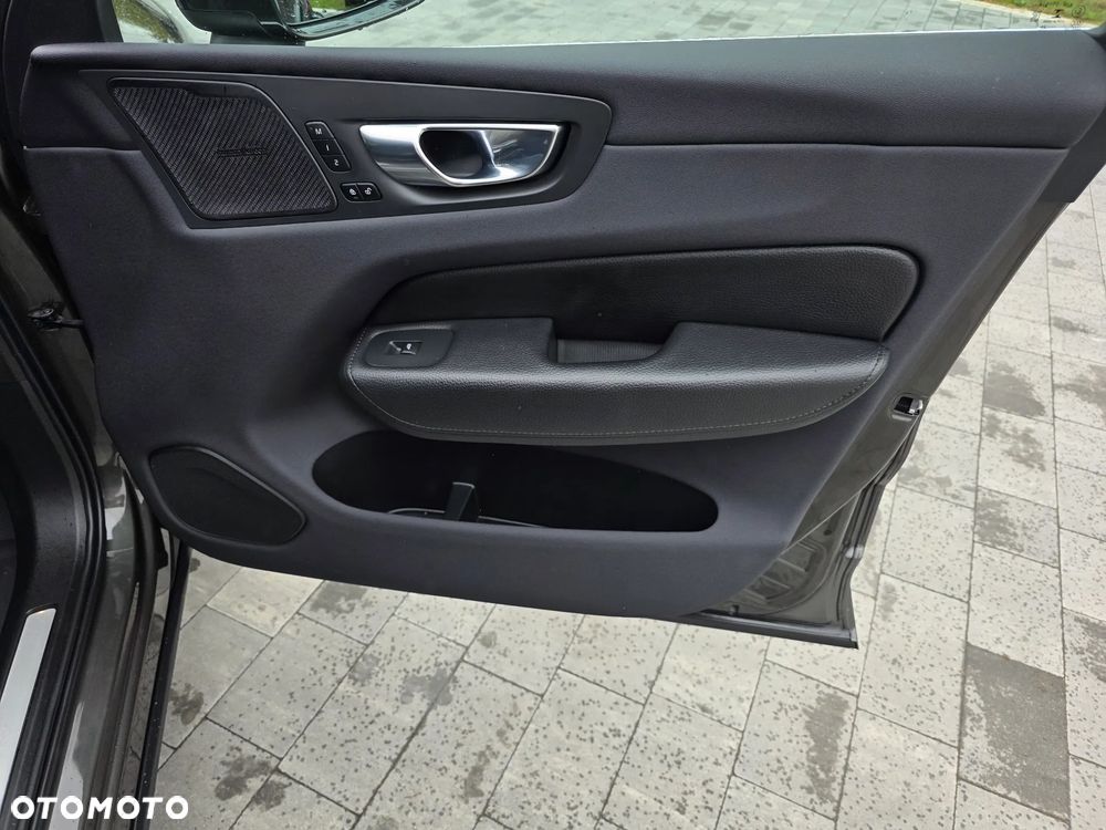 Volvo XC 60 - 33