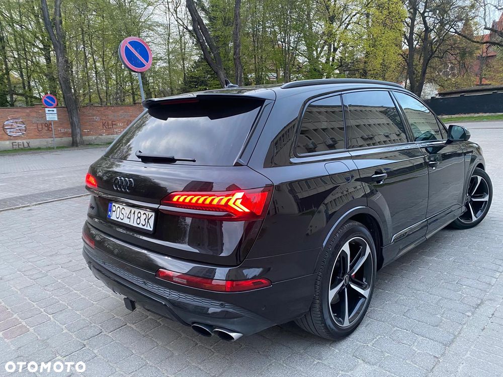Audi SQ7 - 7