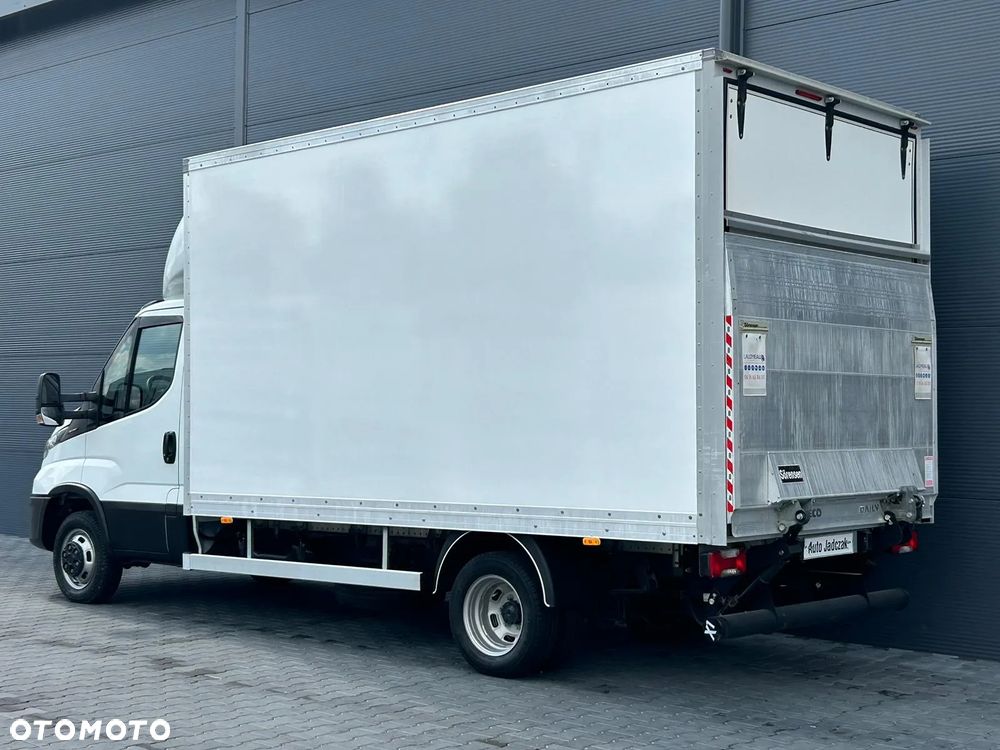Iveco Daily 35C16 3.0 HPI Kontener 8 palet + winda 750kg + drzwi boczne **Niski przebieg**Na drążku**Wzmocniony**Climatronic**Sprowadzony**2022R** - 4