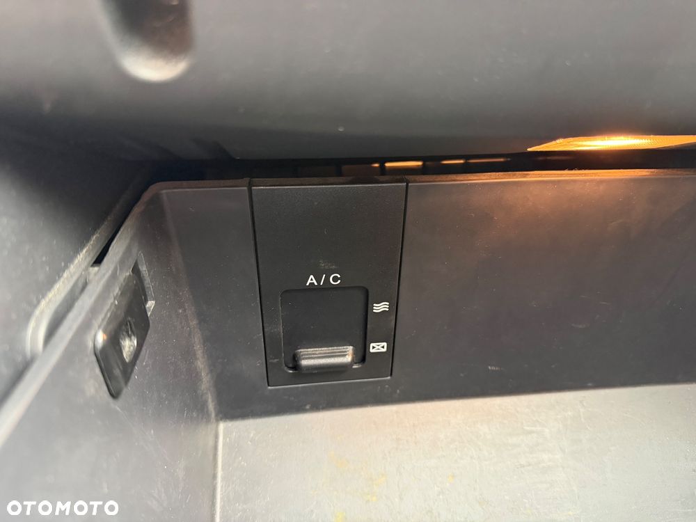 Hyundai i30 1.6 blue Style - 12