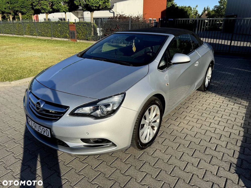 Opel Cascada - 1