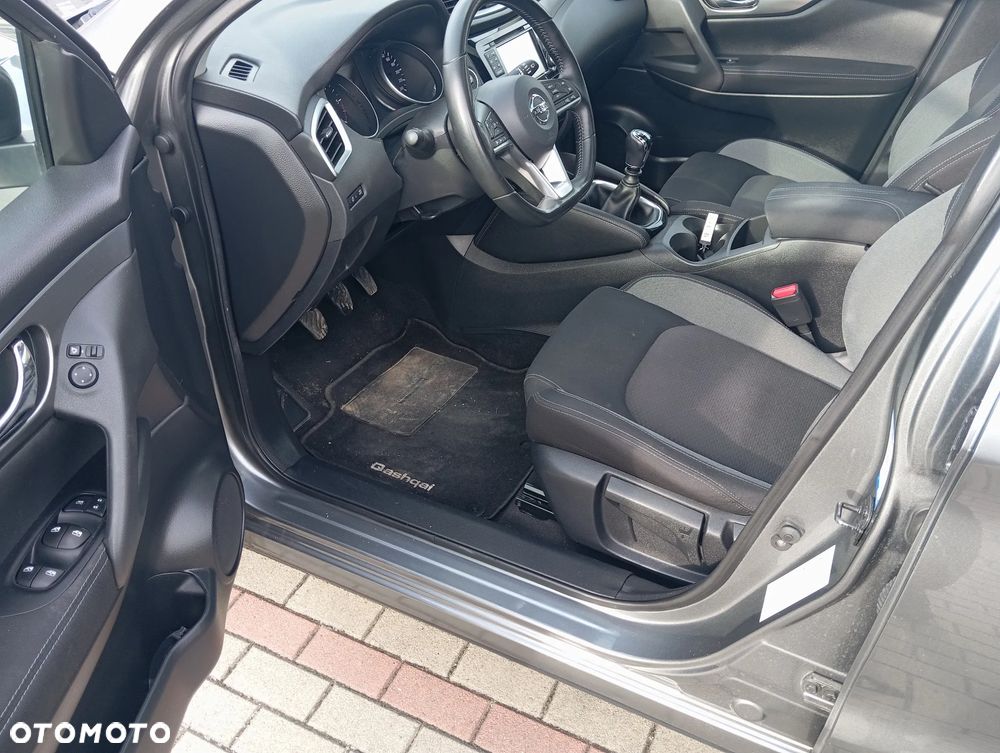 Nissan Qashqai 1.5 dCi N-Connecta - 6
