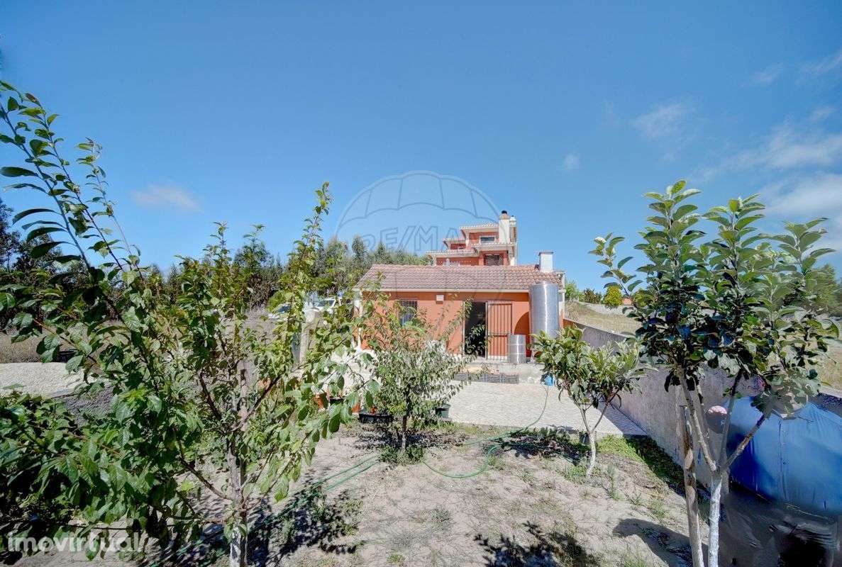 Moradia T1 para venda - Grande imagem: 3/17