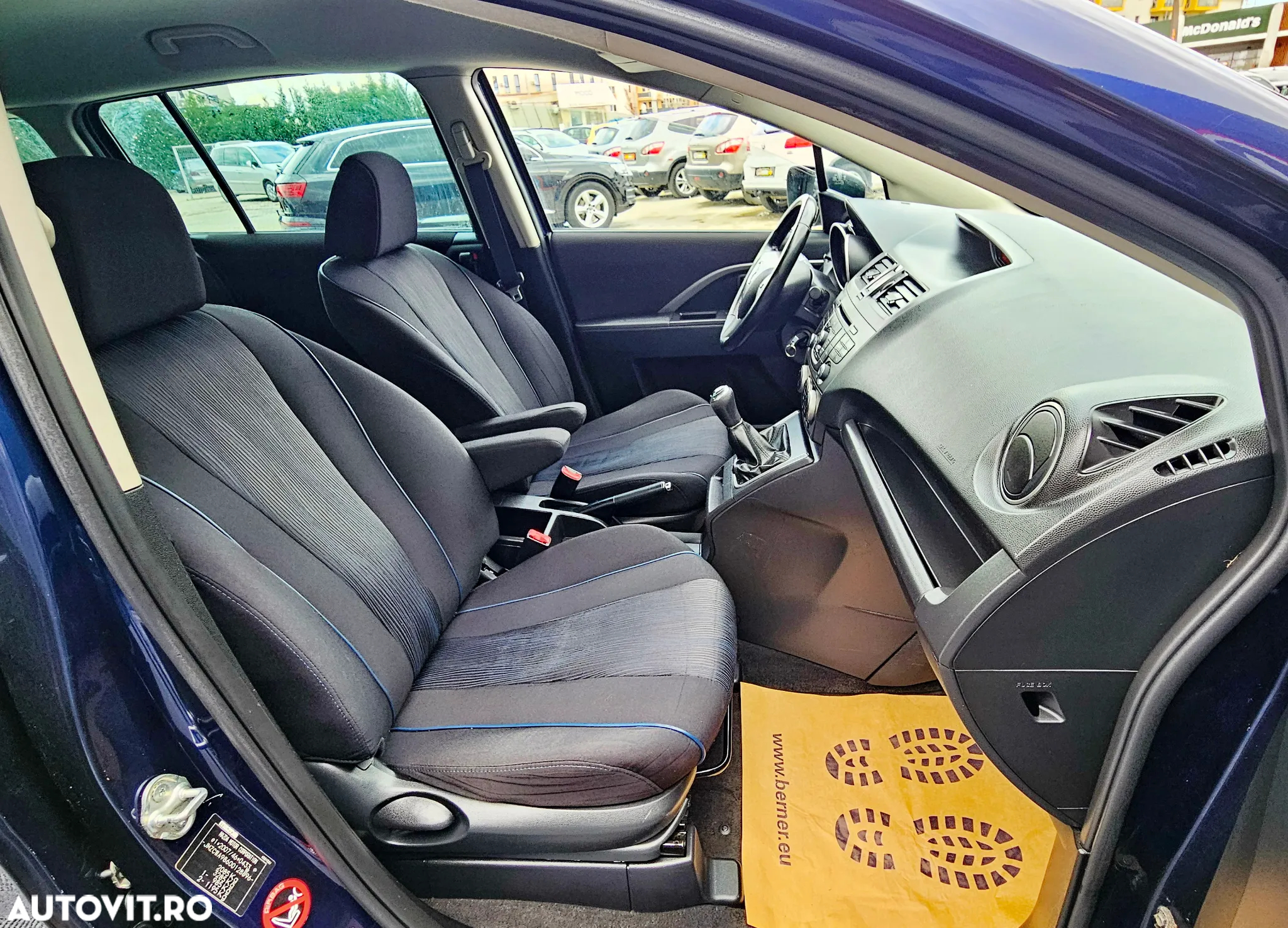 Mazda 5 - 15