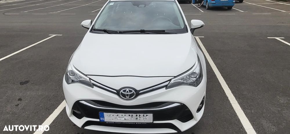 Toyota Avensis 2.0 D-4D Executive - 29