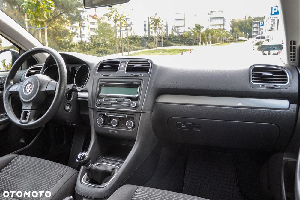 Volkswagen Golf - 10