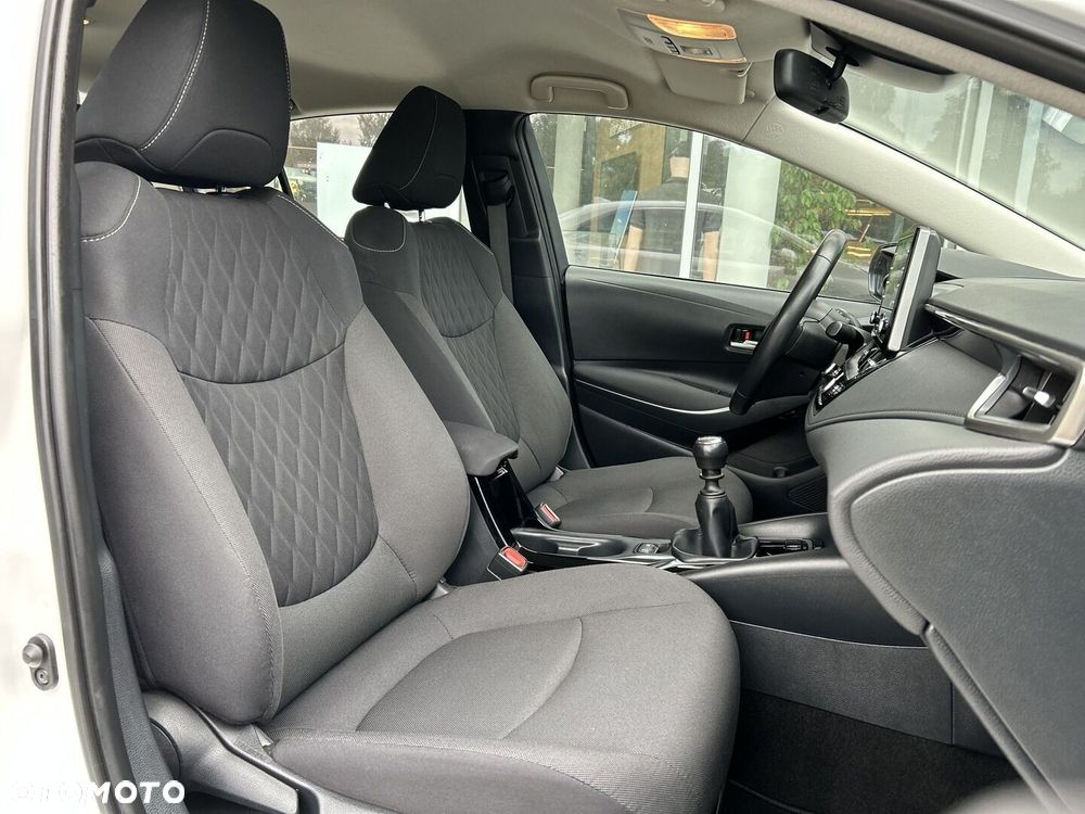 Toyota Corolla - 10