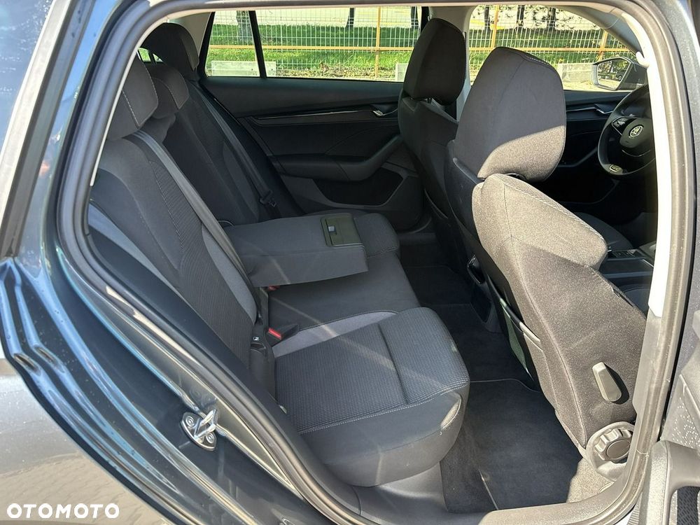 Skoda Octavia 2.0 TDI DSG Ambition - 17