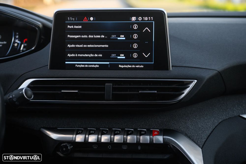 Peugeot 3008 PureTech 130 Stop & Start GPF EAT8 Allure - 44