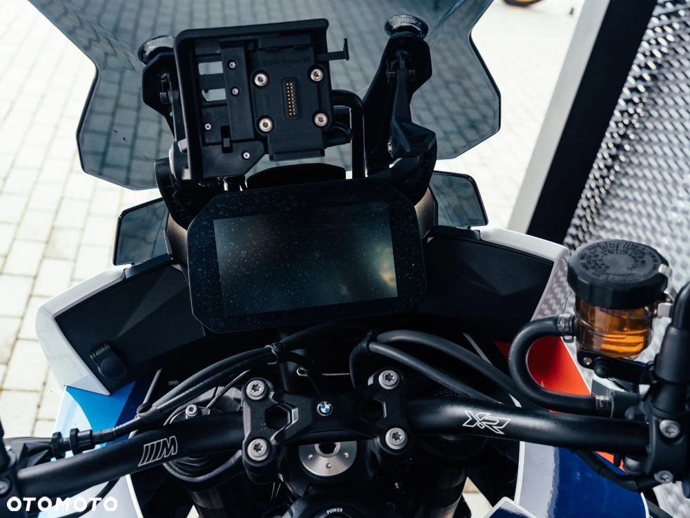 BMW XR - 10