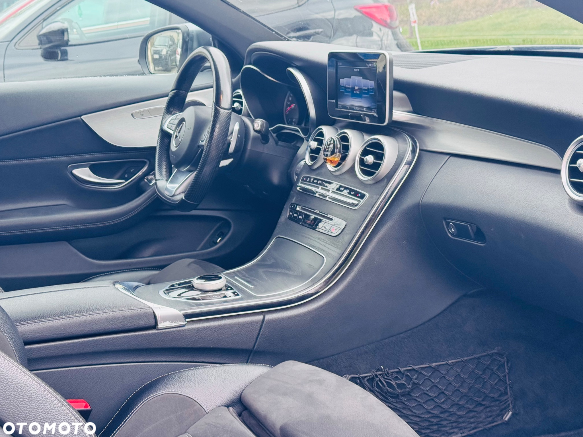 Mercedes-Benz Klasa C 220 d 9G-TRONIC - 26