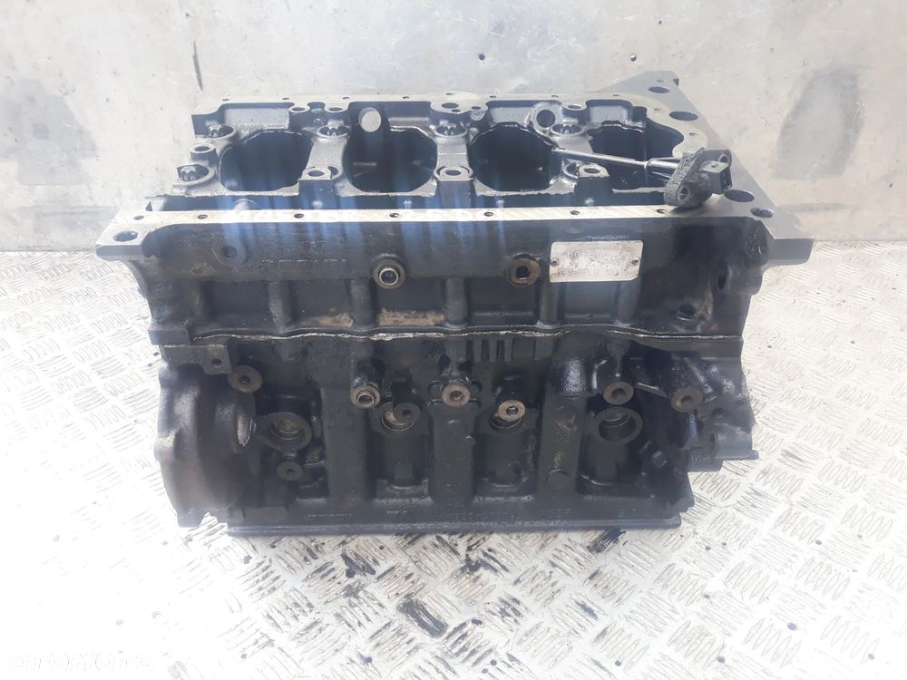 BLOK SILNIKA RENAULT MASTER II 2,5 DCI  G9UA754 - 2