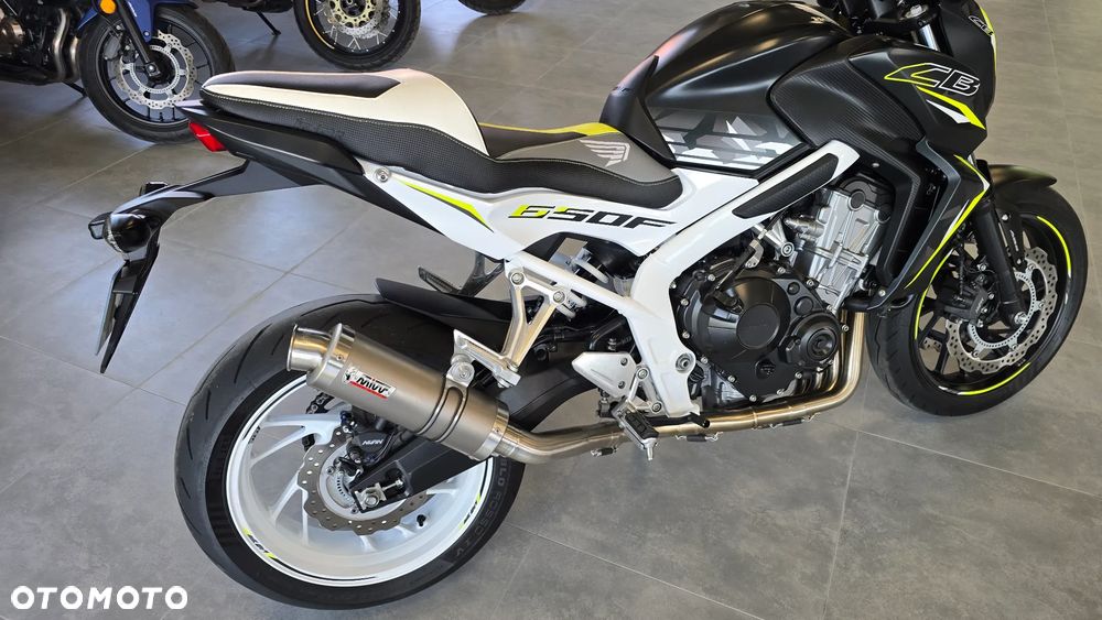 Honda CB - 21