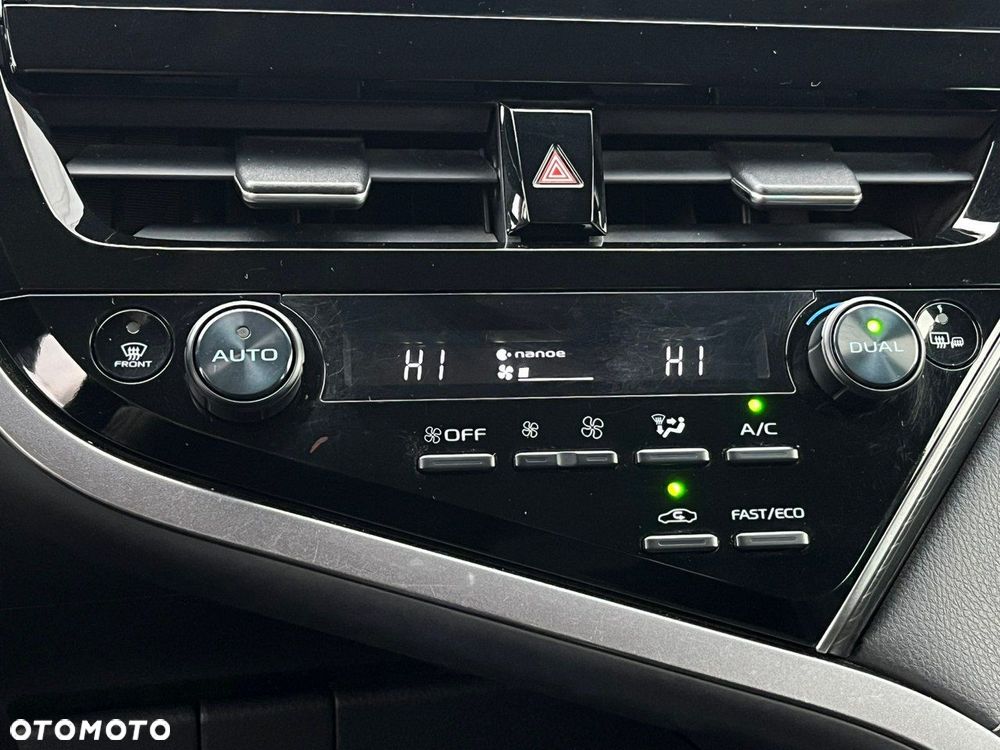 Toyota Camry - 29