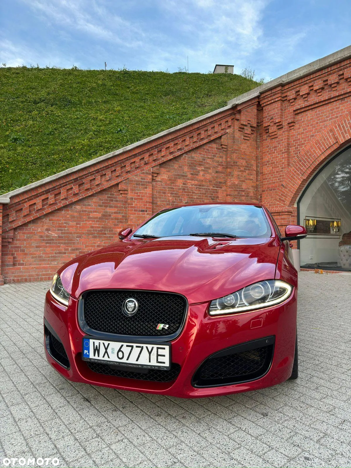 Jaguar XF XFR - 2