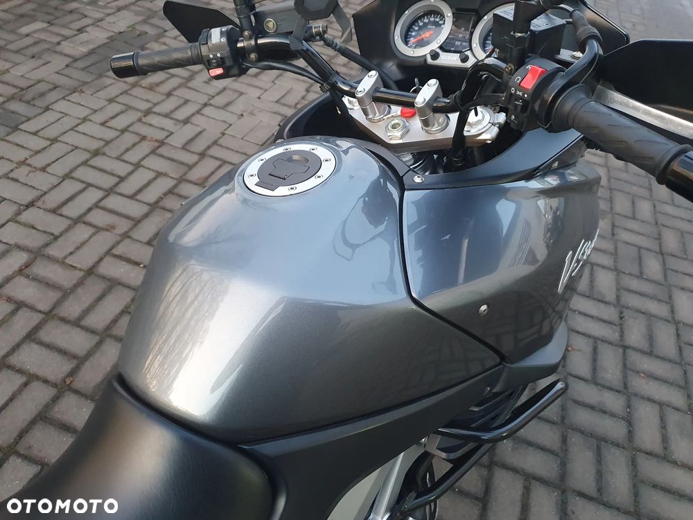 Suzuki V-STROM - 25