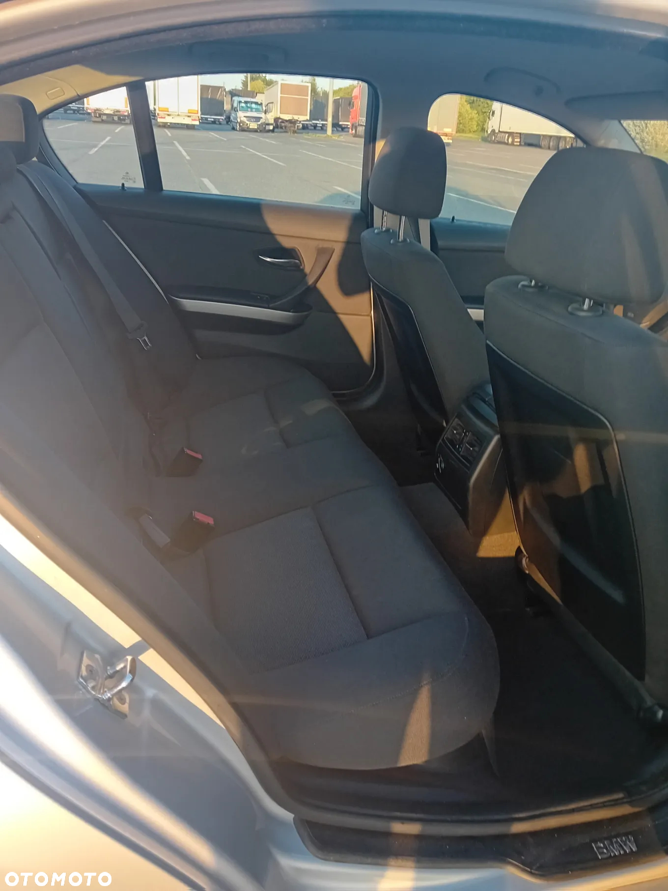 BMW Seria 3 318d - 32