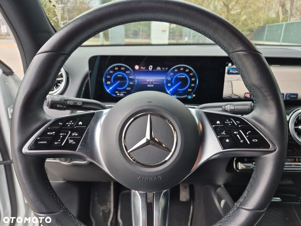 Mercedes-Benz EQB - 20