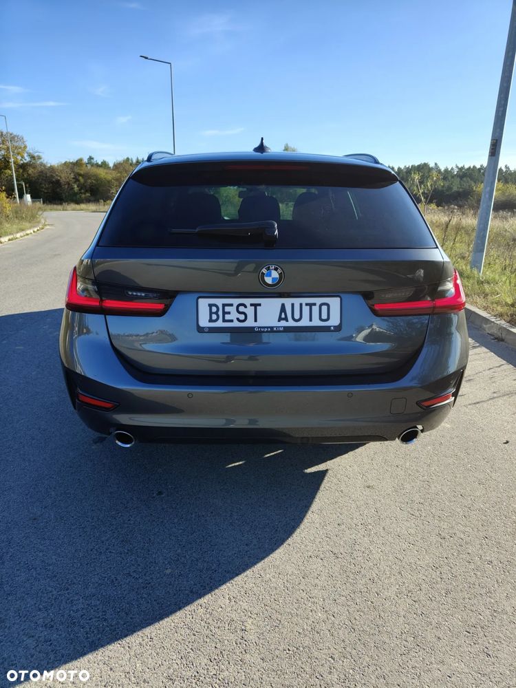 BMW Seria 3 320d Touring Sport Line - 10