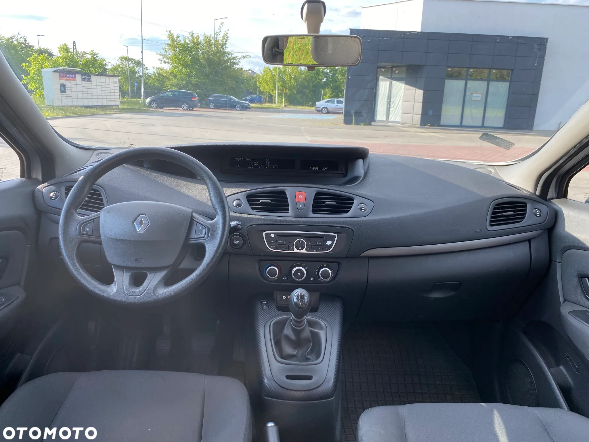 Renault Scenic 1.5 dCi Authentique - 11