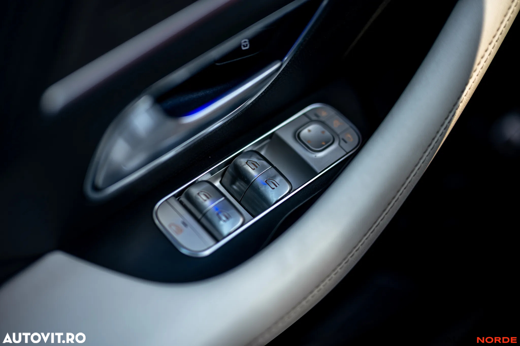 Mercedes-Benz GLE 400 d 4Matic 9G-TRONIC AMG Line - 16