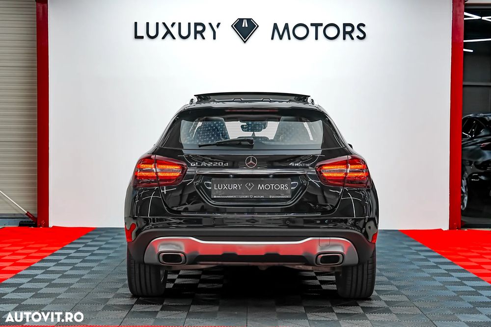 Mercedes-Benz GLA 220 d 4MATIC 7G-DCT - 9